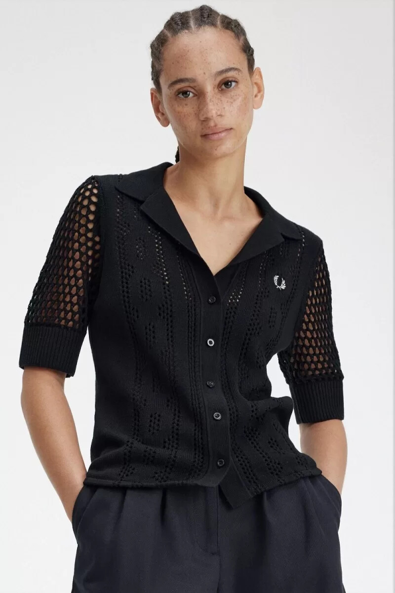 fred perry damenbluse mit offener stricknaht und knopfleiste schwarz