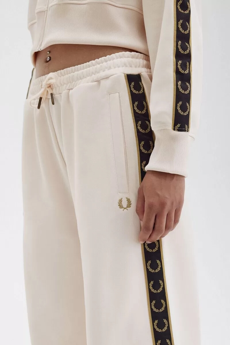 fred perry taped track damenhose seidig-pfirsichfarben