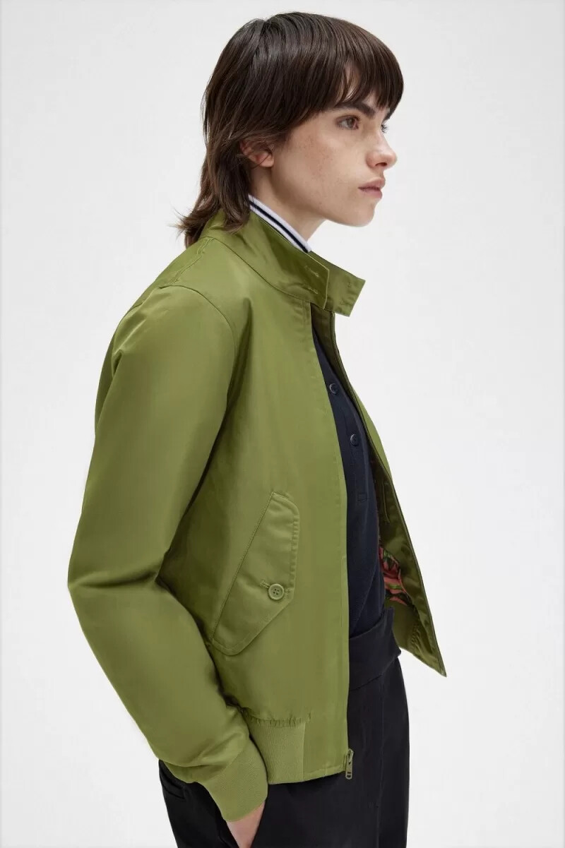 fred perry damenparka mit bedrucktem futter und reißverschluss grün