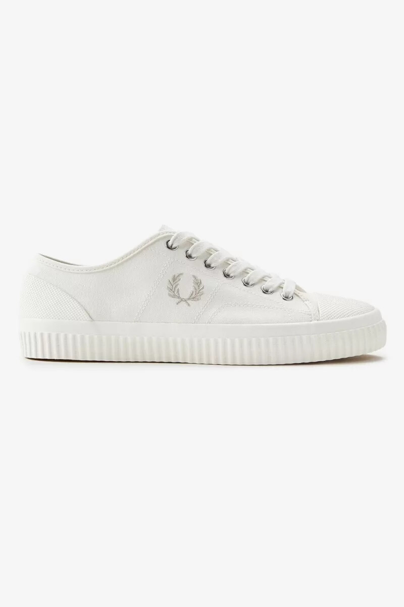fred perry low hughes damen-sneaker hellbeige haferflocken