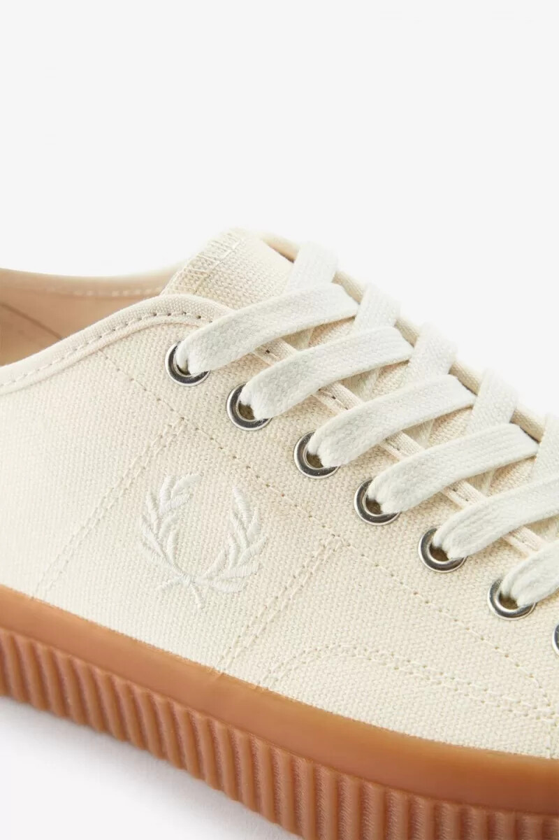 fred perry low hughes damen-sneaker beige hellbeige
