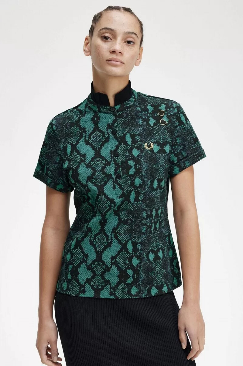 fred perry damen-poloshirt mit schlangenmuster tiefes mintgrün