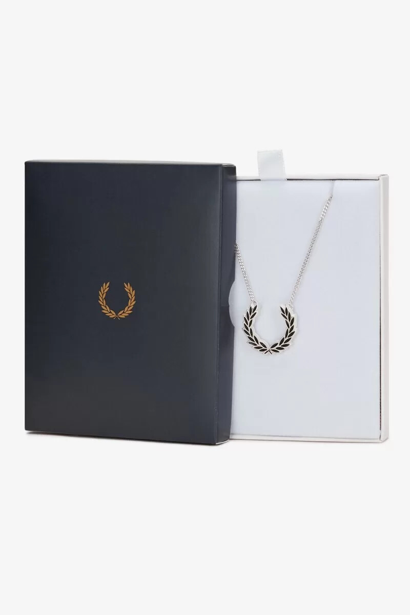 fred perry lorbeerkranz-halskette damenschmuck metallic-silber
