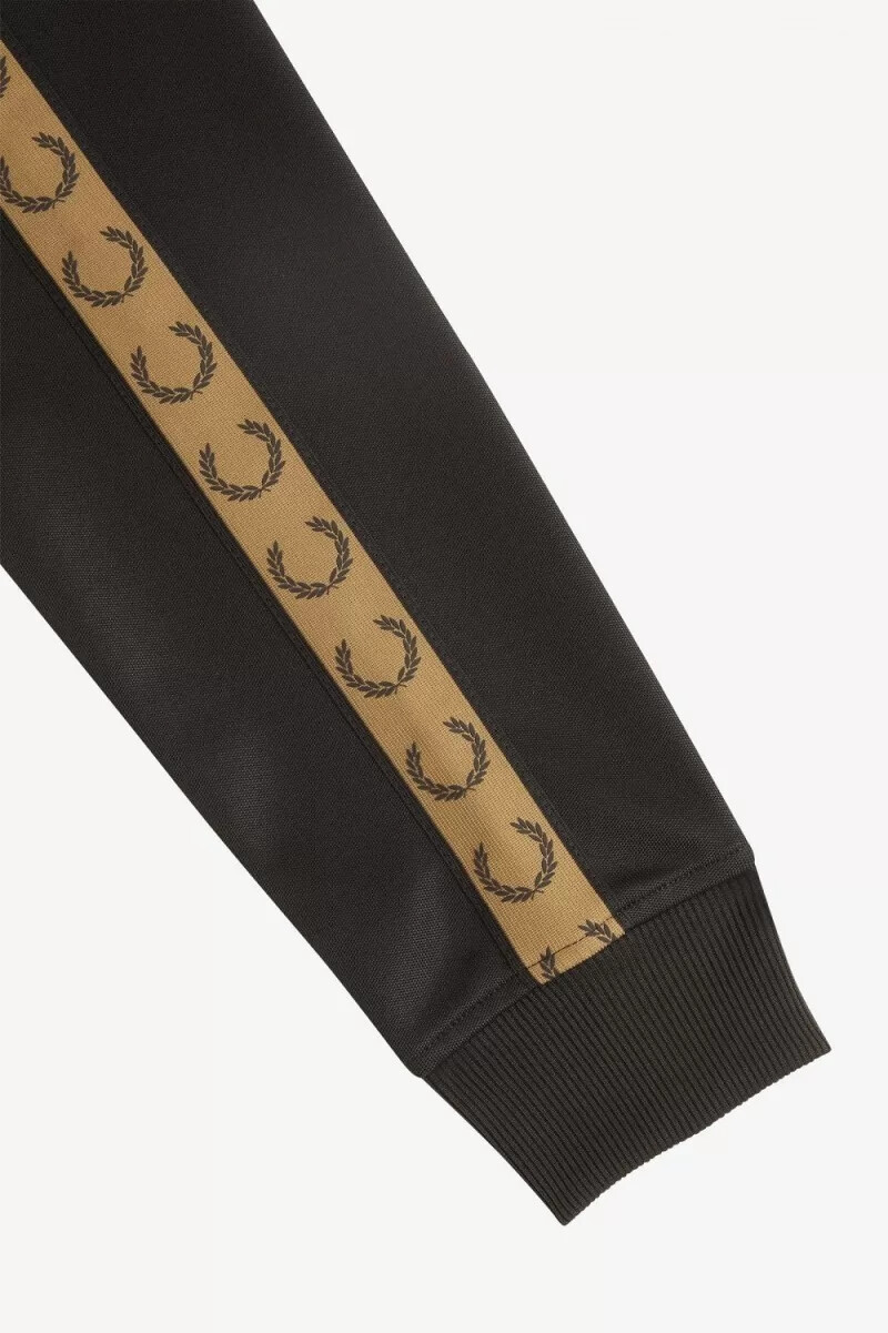 fred perry trainingsjacken für herren mit kontrastband schwarzbraun