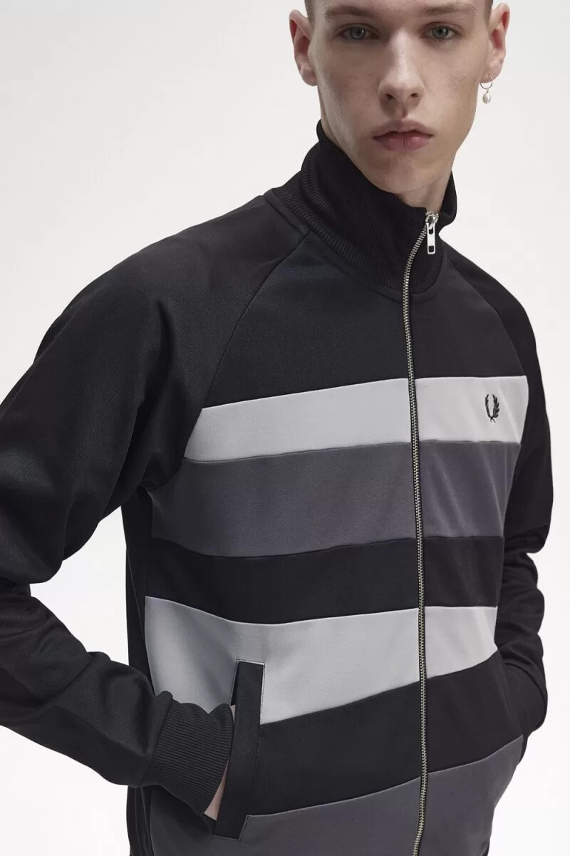 fred perry trainingsjacke für herren mit kontrasteinsätzen schwarz