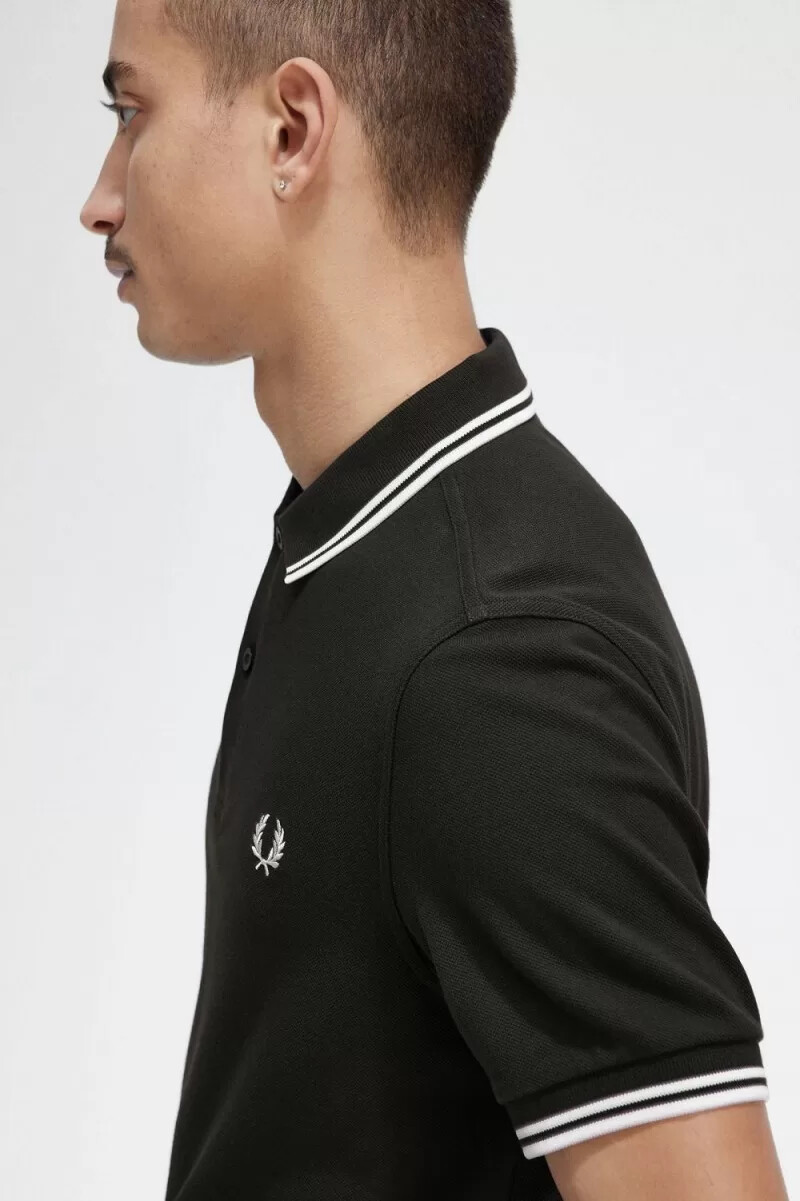 fred perry m3600 herrenhemd nachtgrün schneeweiß