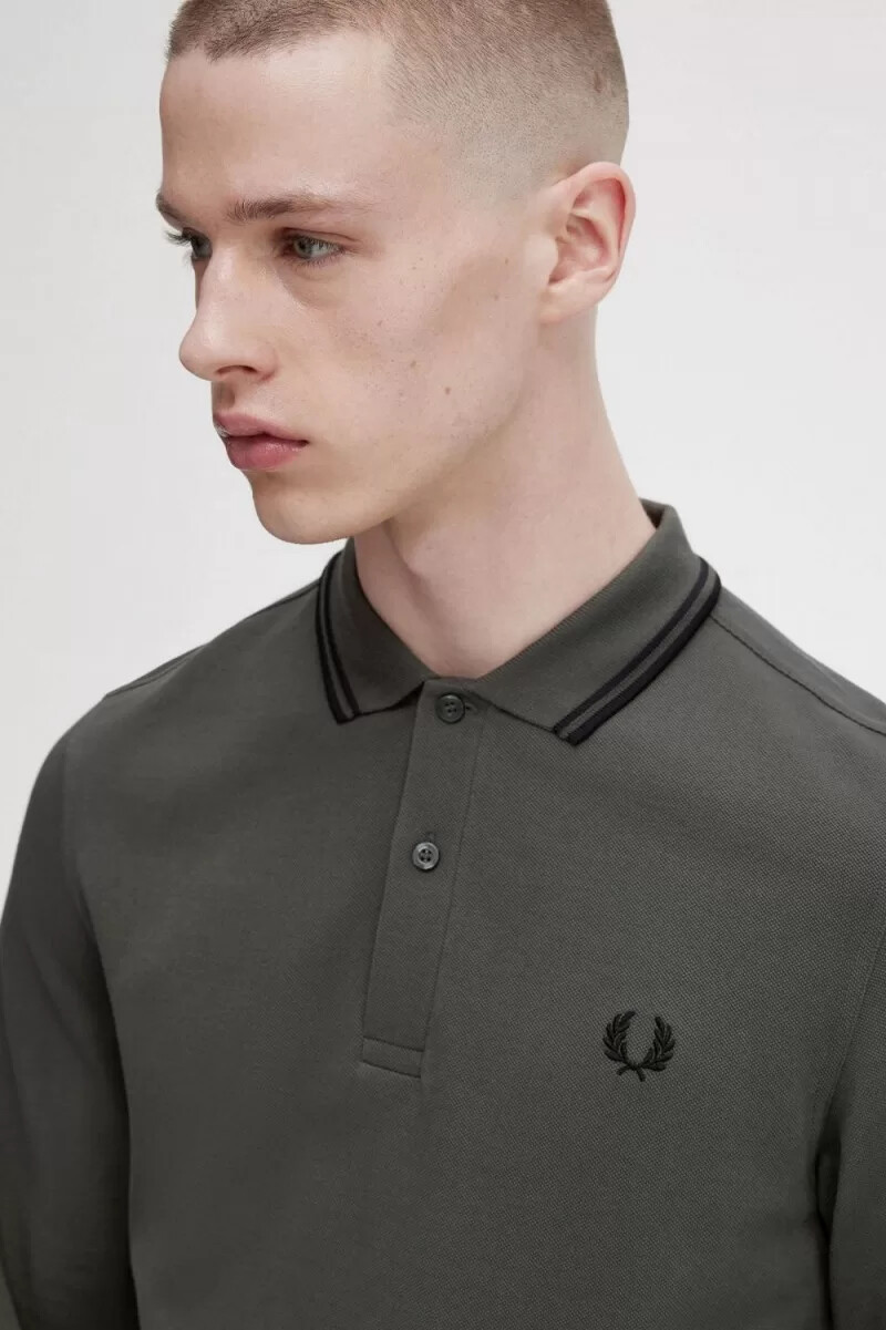 fred perry m3636 herrenhemd feldgrün schwarz