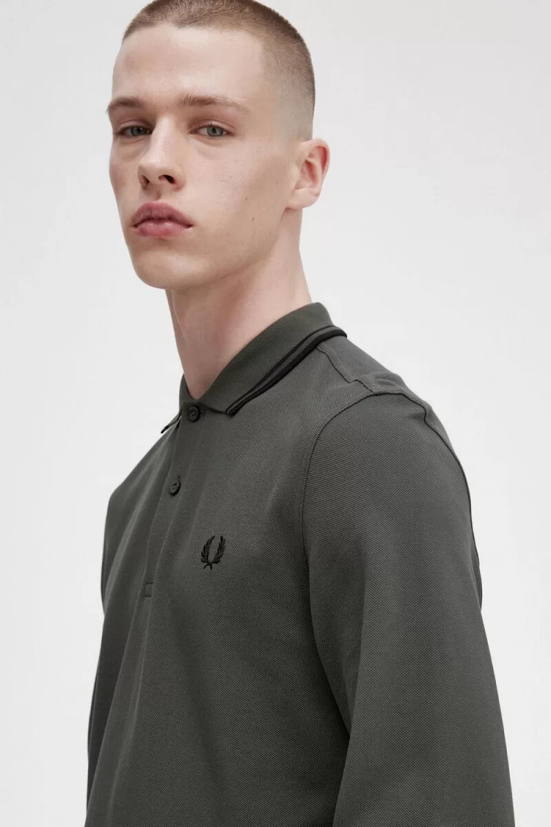 fred perry m3636 herrenhemd feldgrün schwarz