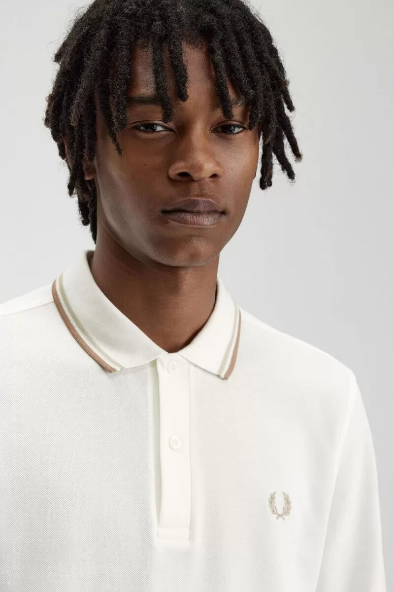 fred perry m3636 herrenhemd schneeweiß haferflockengrün