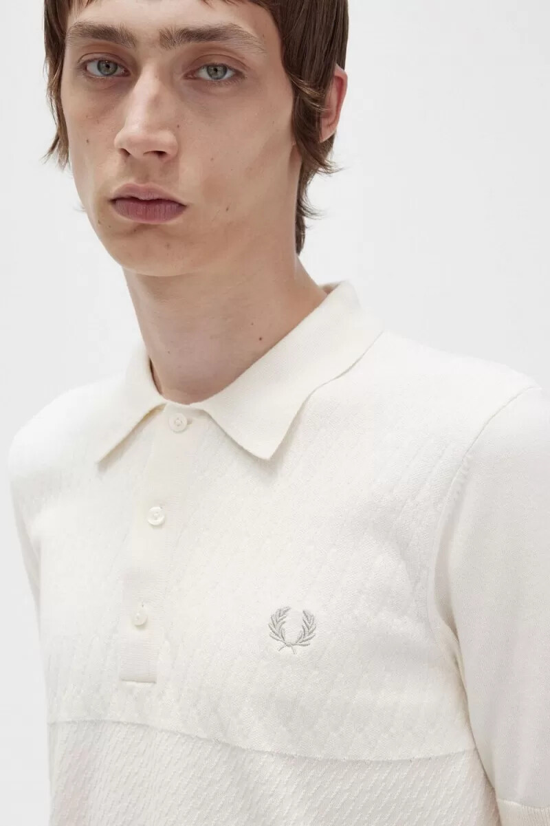 fred perry herrenhemd mit ton-in-ton-einsätzen strick beige