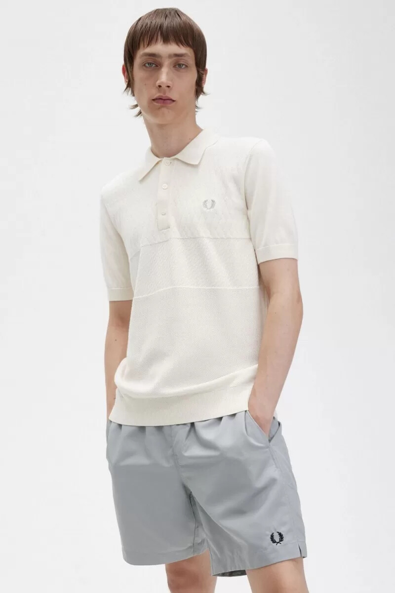 fred perry herrenhemd mit ton-in-ton-einsätzen strick beige