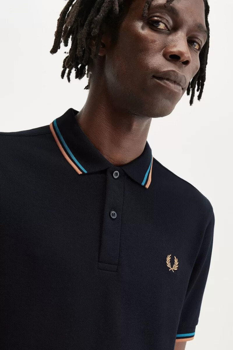 fred perry m3600 herrenhemd marineblau cyberblau hellrost