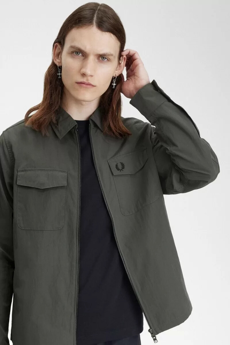 fred perry leichtes herrenhemd mit reißverschluss feldgrün