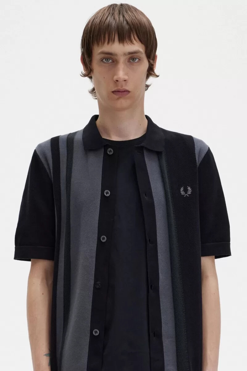 fred perry gestreiftes strickhemd für herren schwarz