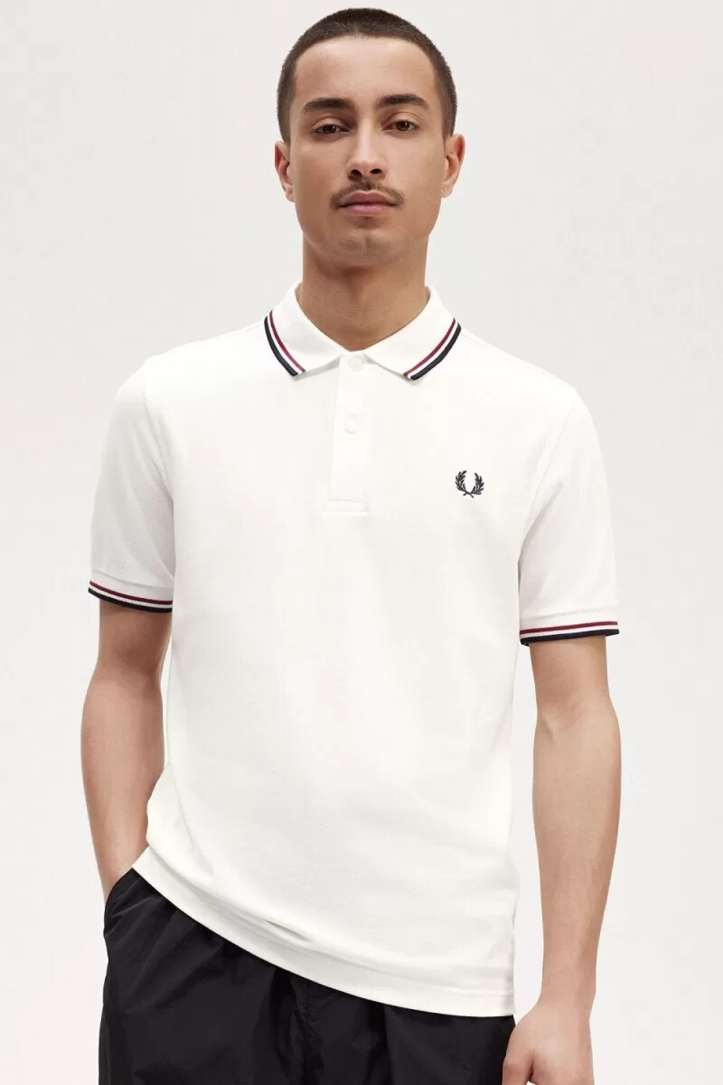 fred perry m3600 herrenhemd schneeweiß gebranntes rot marineblau