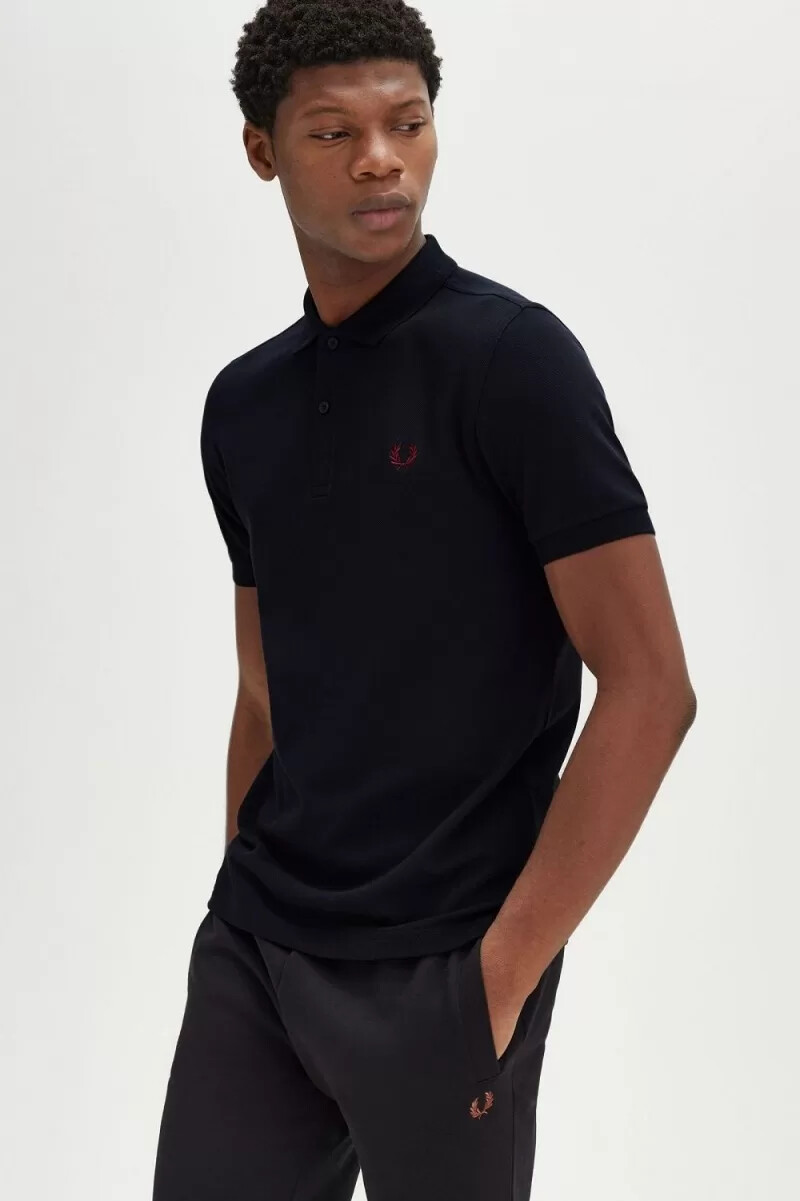 fred perry m6000 herrenhemd marineblau rot