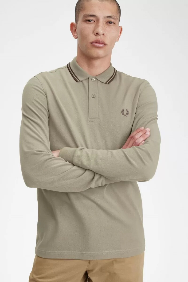 fred perry m3636 herrenhemd warmgrau dunkelrot