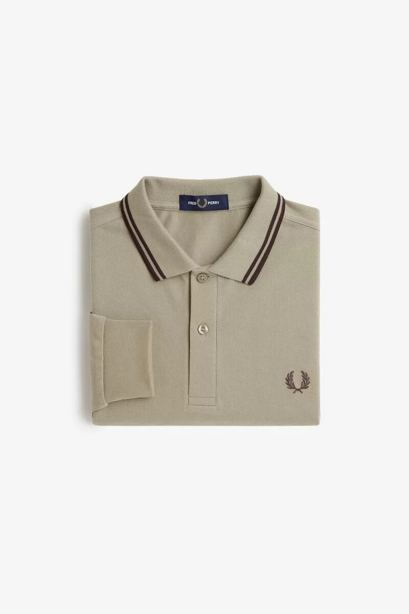 fred perry m3636 herrenhemd warmgrau dunkelrot