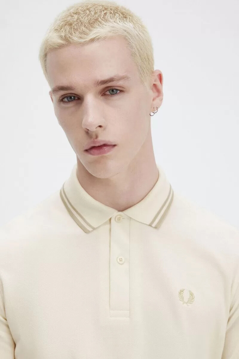 fred perry m12 herrenhemd beige haferflocken