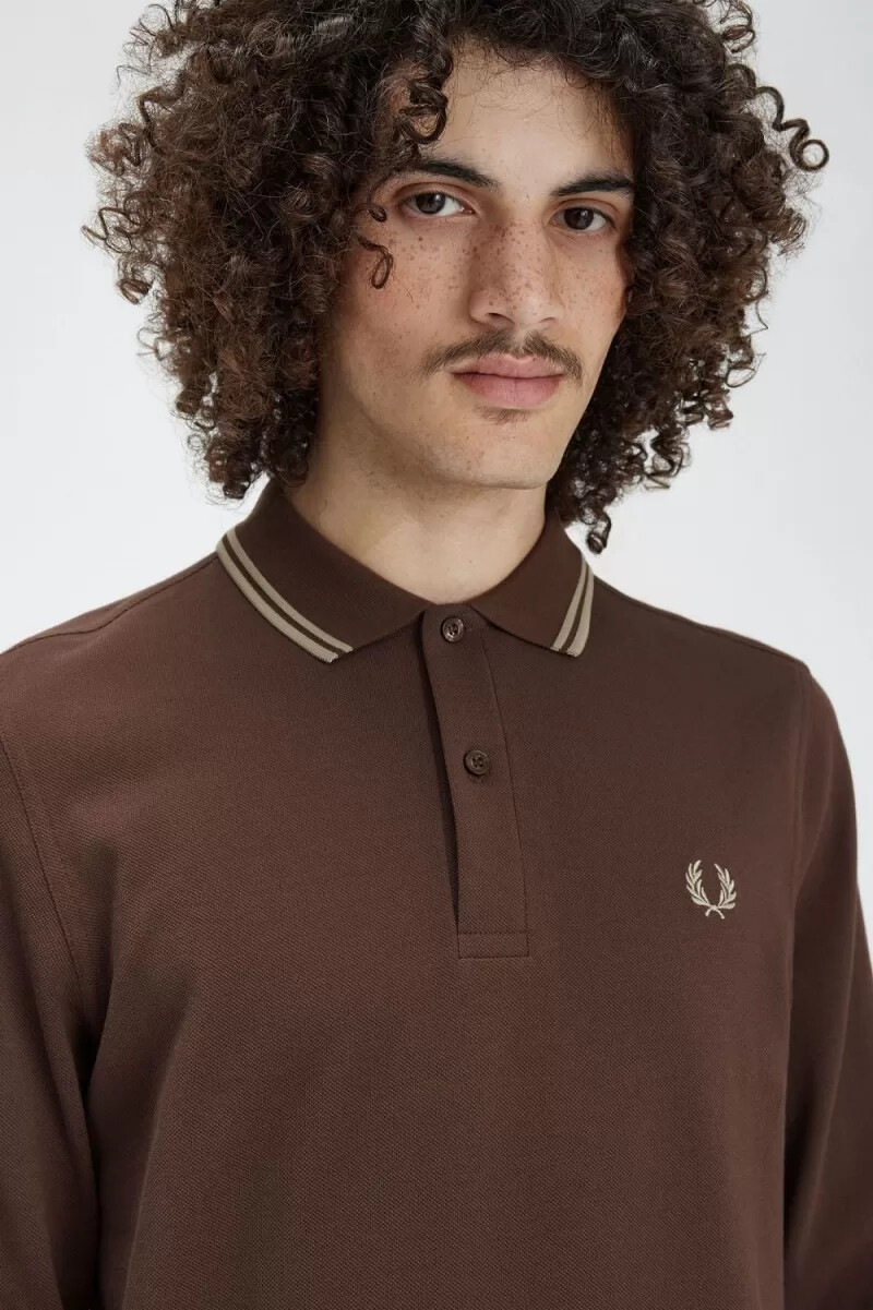 fred perry m3636 herrenhemd dunkelrot warmgrau