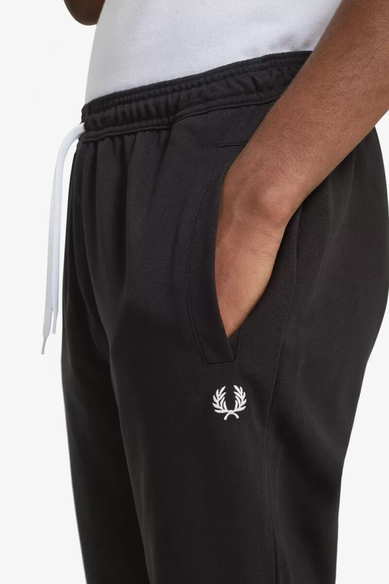 fred perry reverse tricot trainingshose für herren schwarz