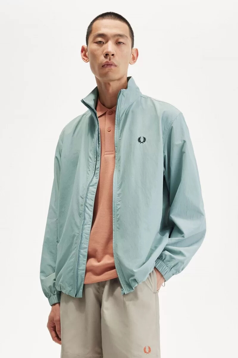fred perry herren-trainingsjacke aus gewebtem stoff silberblau