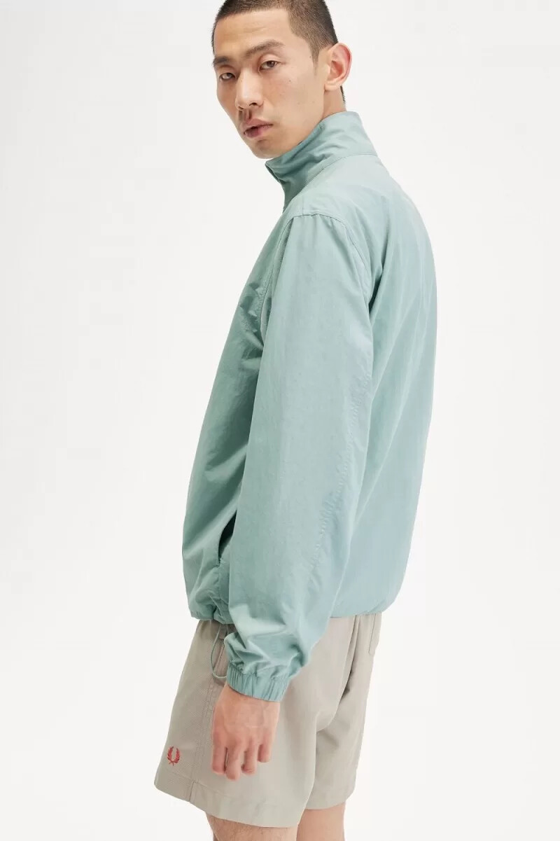 fred perry herren-trainingsjacke aus gewebtem stoff silberblau