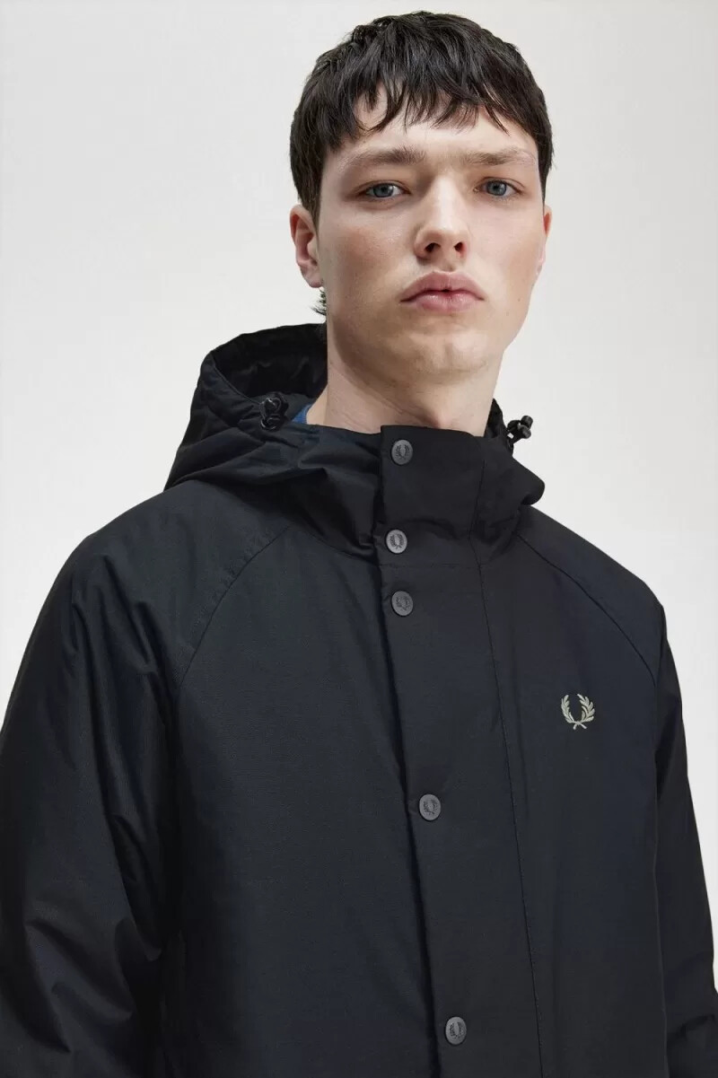 fred perry herrenjacke mit wattiertem reißverschluss schwarz