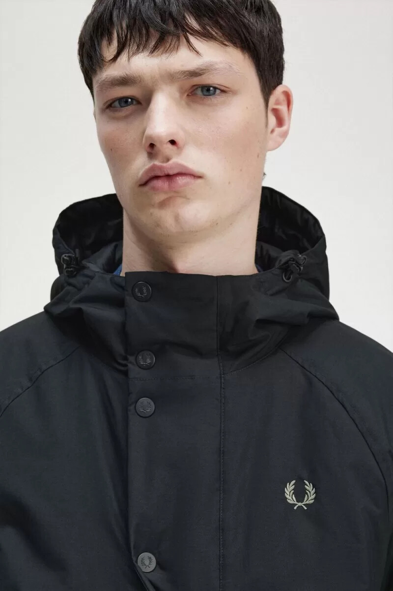 fred perry herrenjacke mit wattiertem reißverschluss schwarz