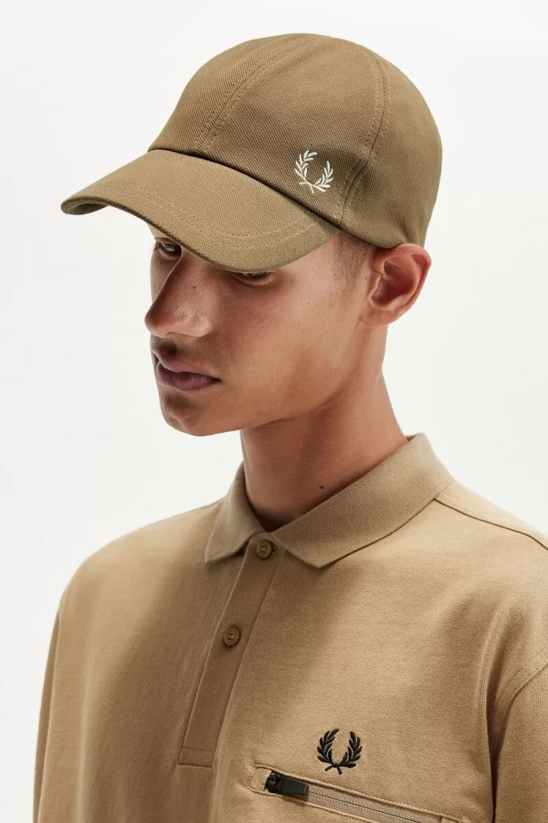 fred perry classic piqué herrenkappen braun beige