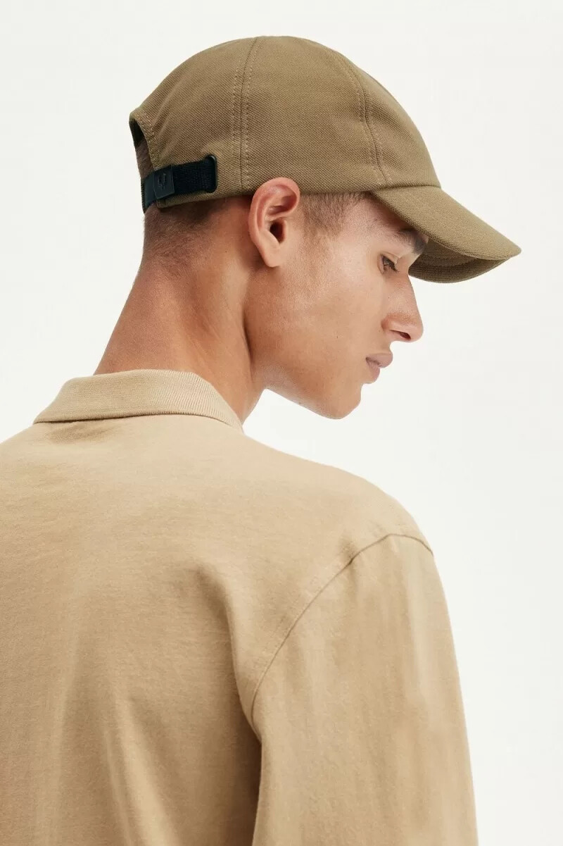 fred perry classic piqué herrenkappen braun beige