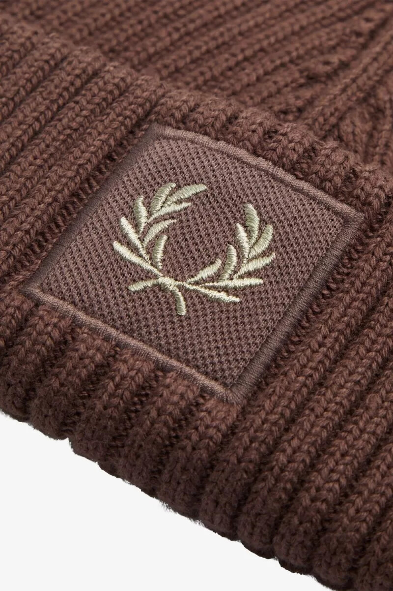 fred perry herren-caps aus baumwollripp dunkelrotwarmgrau