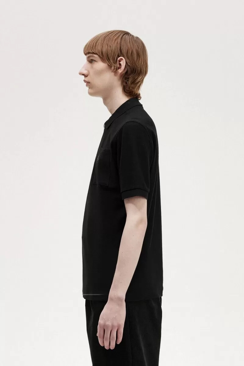 fred perry herren-poloshirt mit strukturierter oberfläche und reißverschlusskragen schwarz