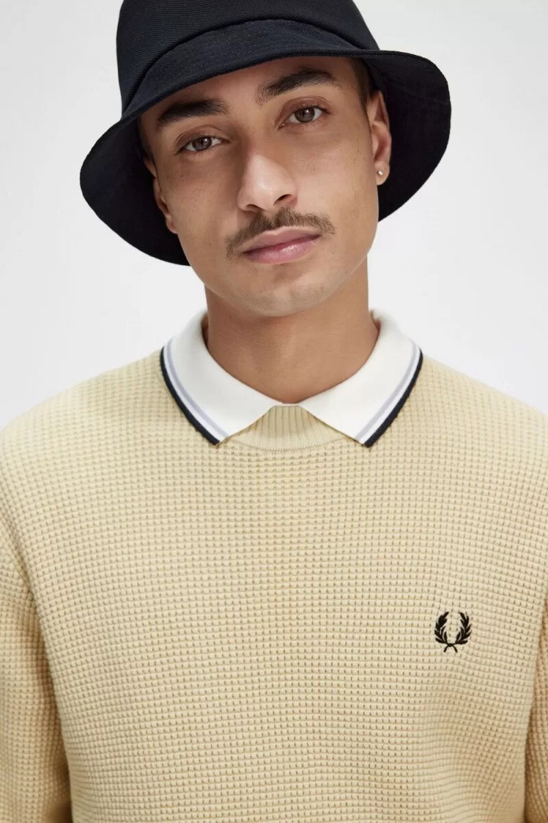 fred perry herrenpullover mit waffelmuster farbe haferflocken