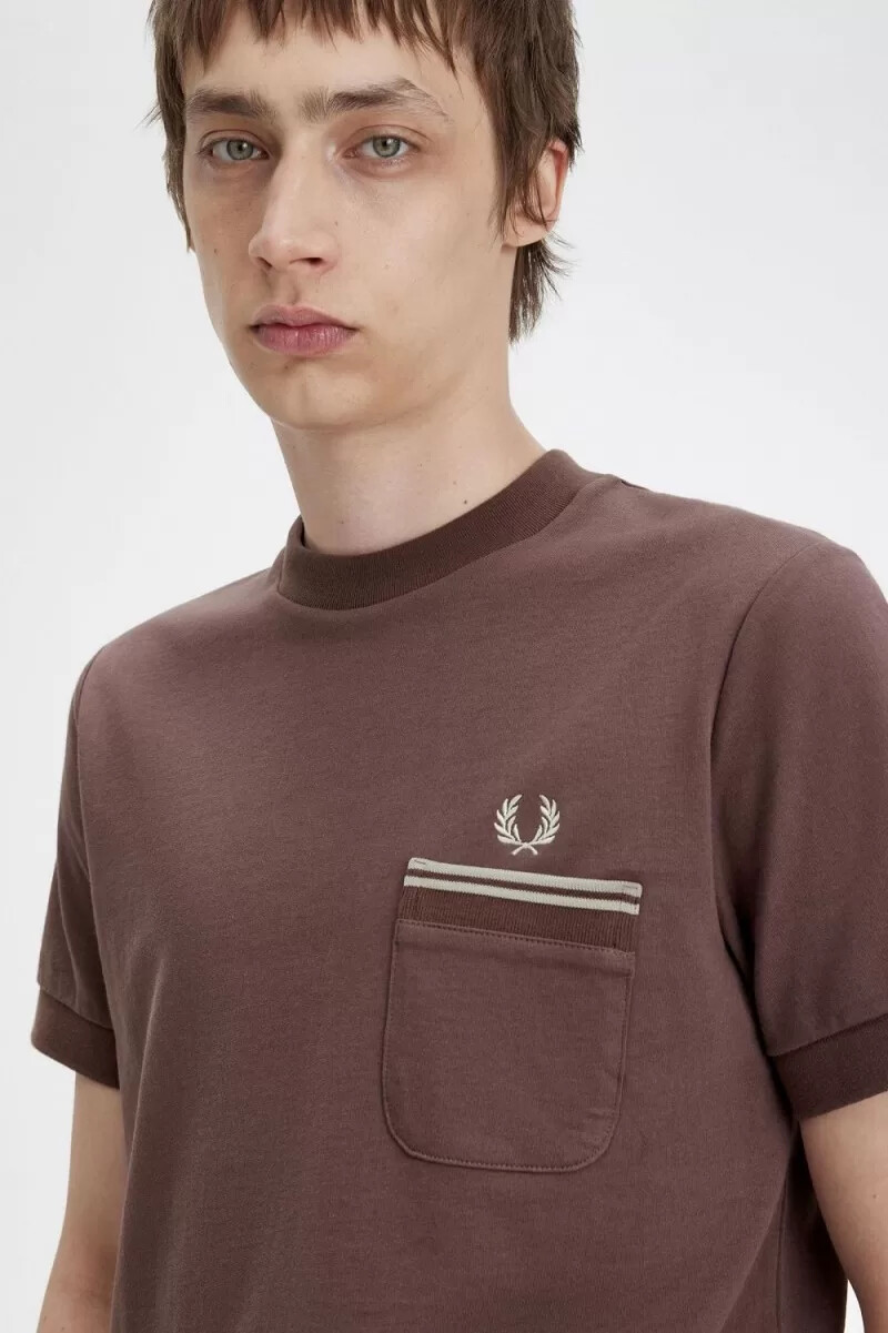 fred perry loopback jersey pocket herren-t-shirt dunkelrot