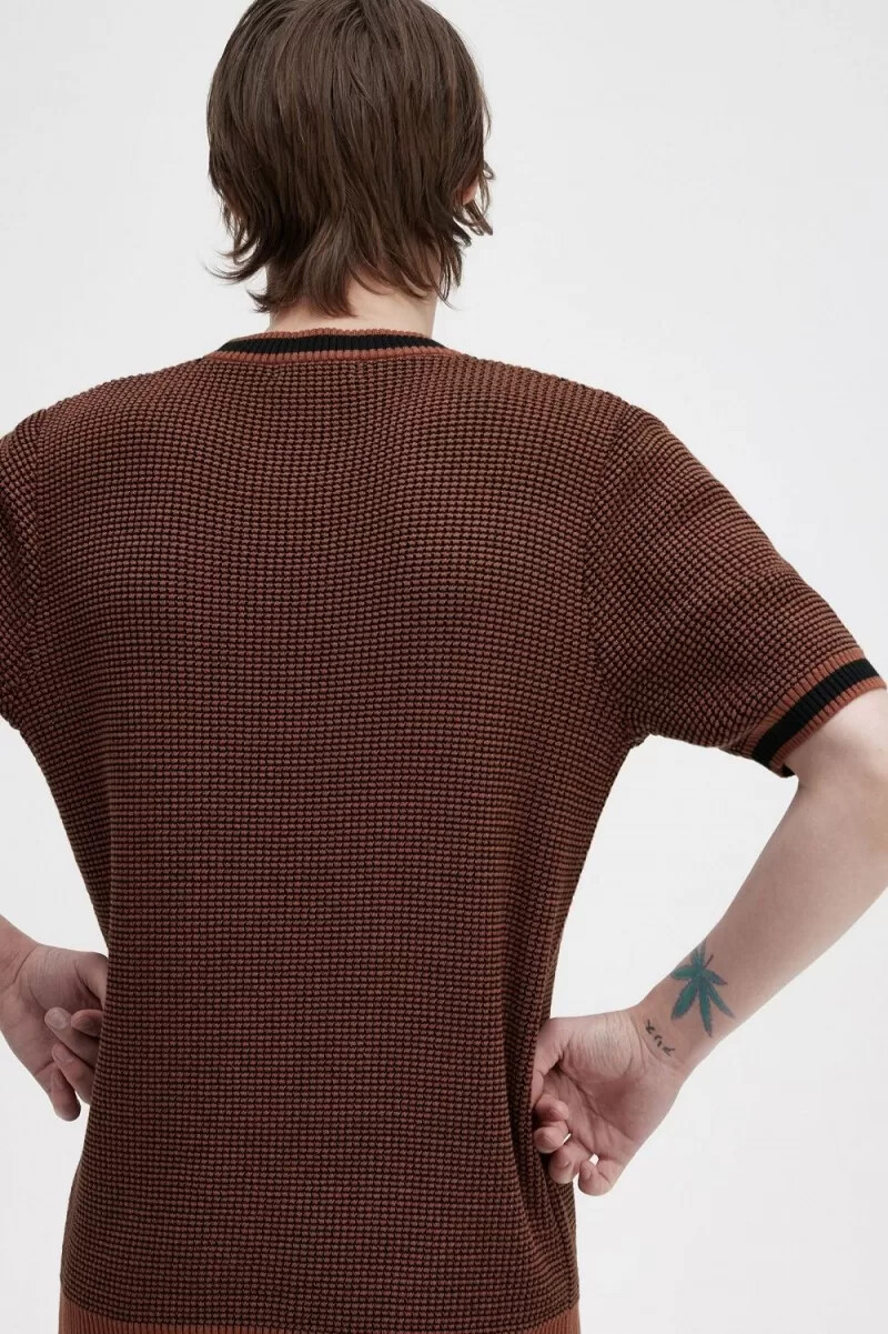 fred perry herren-t-shirt mit strukturstrick whiskybraun