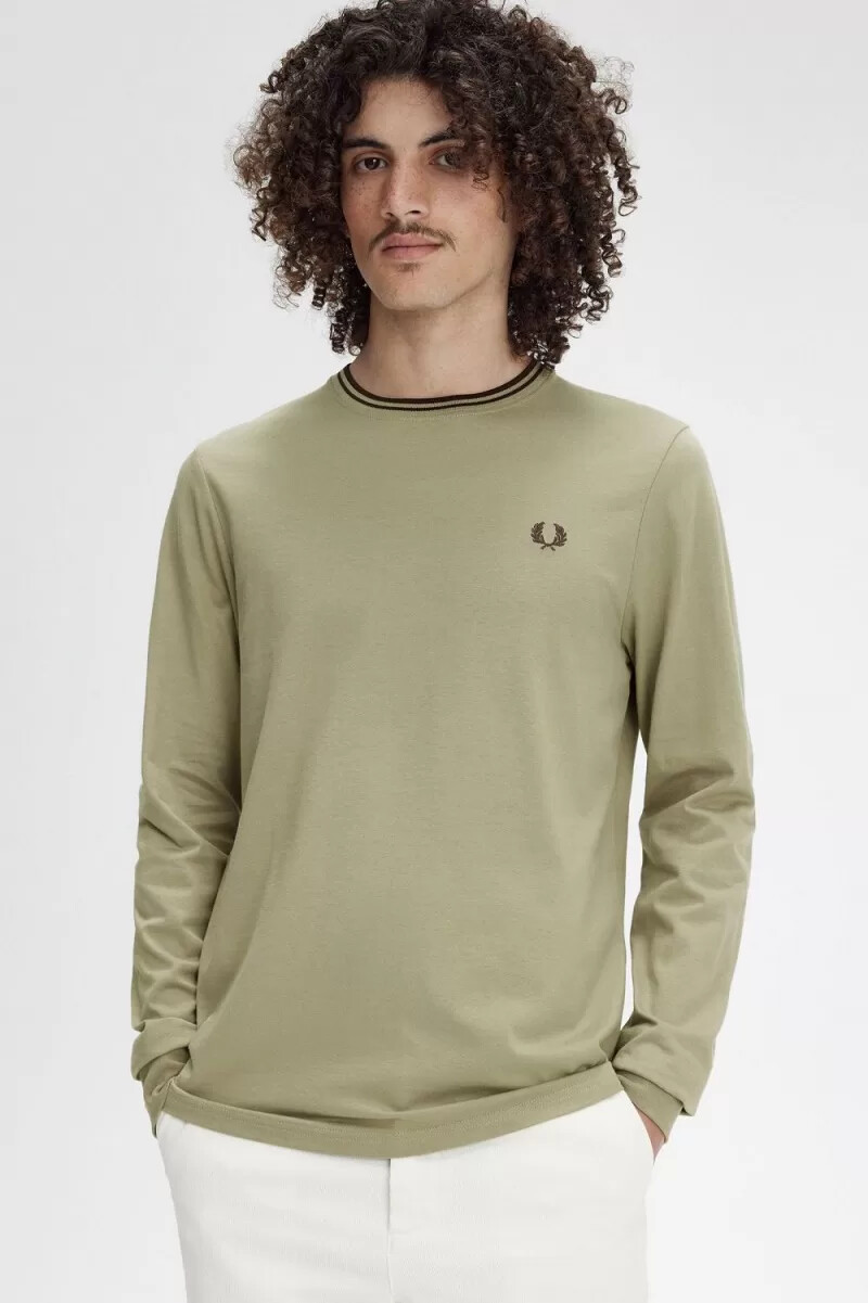 fred perry twin tipped herren-t-shirt warmgrau dunkelrot