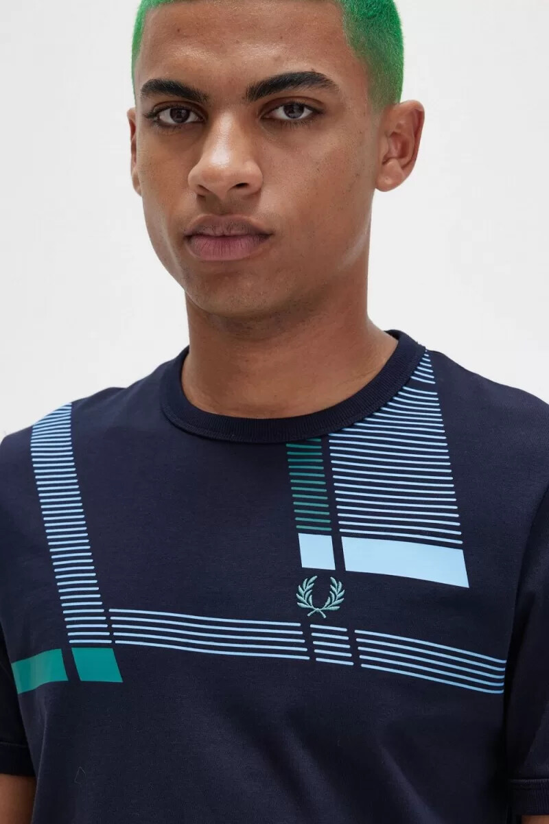 fred perry herren-t-shirt mit glitch-print marineblau