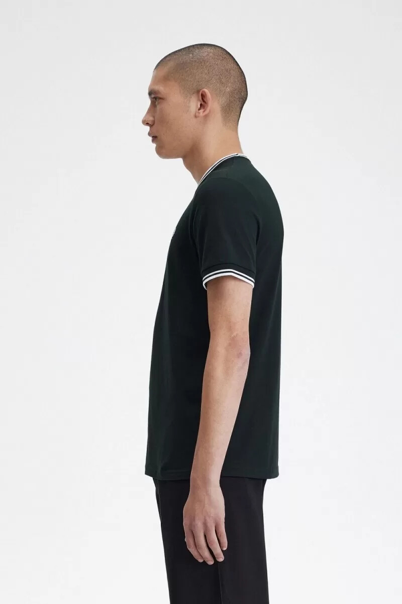 fred perry twin tipped herren-t-shirt nachtgrün schneeweiß