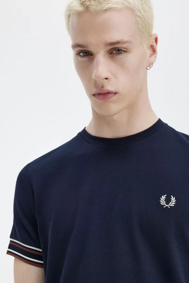 fred perry herren-t-shirt mit auffälliger piqué-decke marineblau