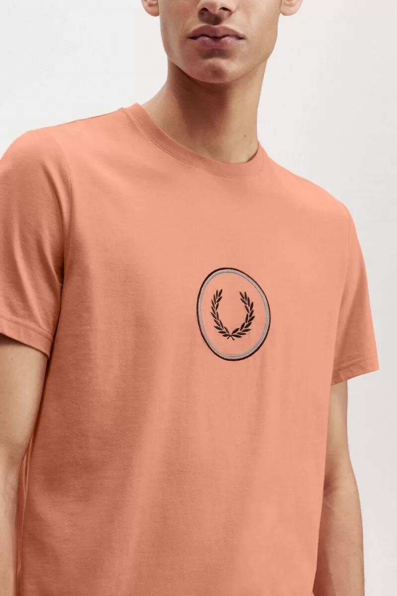 fred perry herren-t-shirt mit kreislogo hellrostfarben