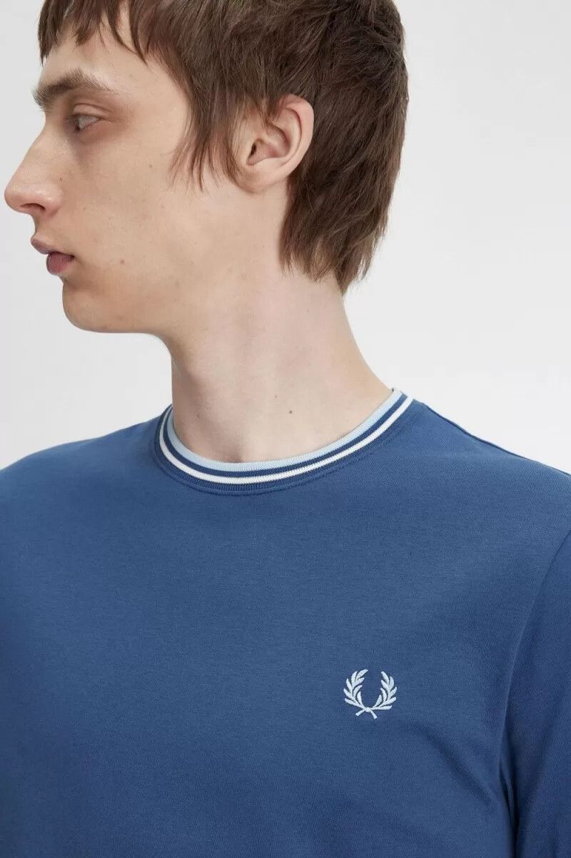 fred perry twin tipped herren-t-shirt mitternachtsblau beige hellblau