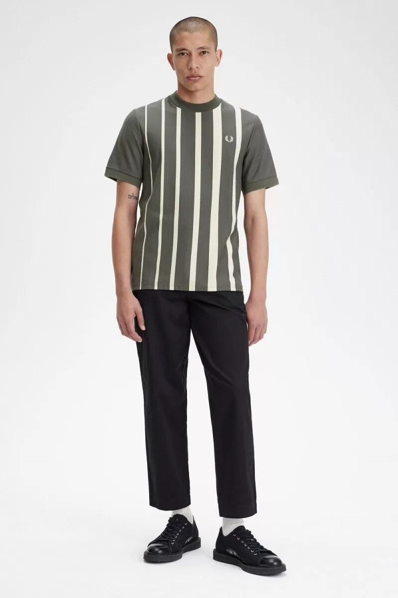 fred perry herren-t-shirt mit farbverlauf und streifen feldgrün