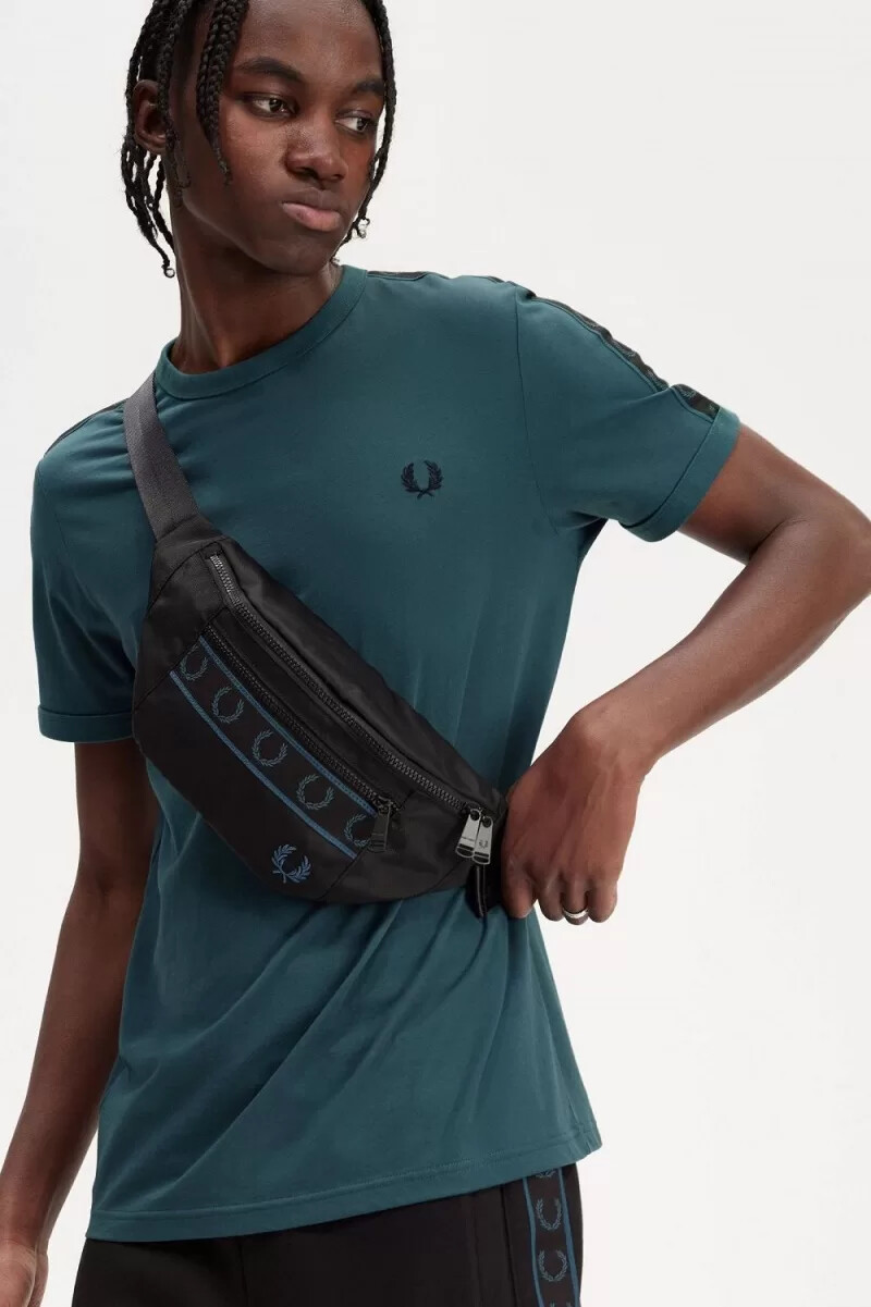 fred perry herren-t-shirt mit kontrastband petrolblauschwarz