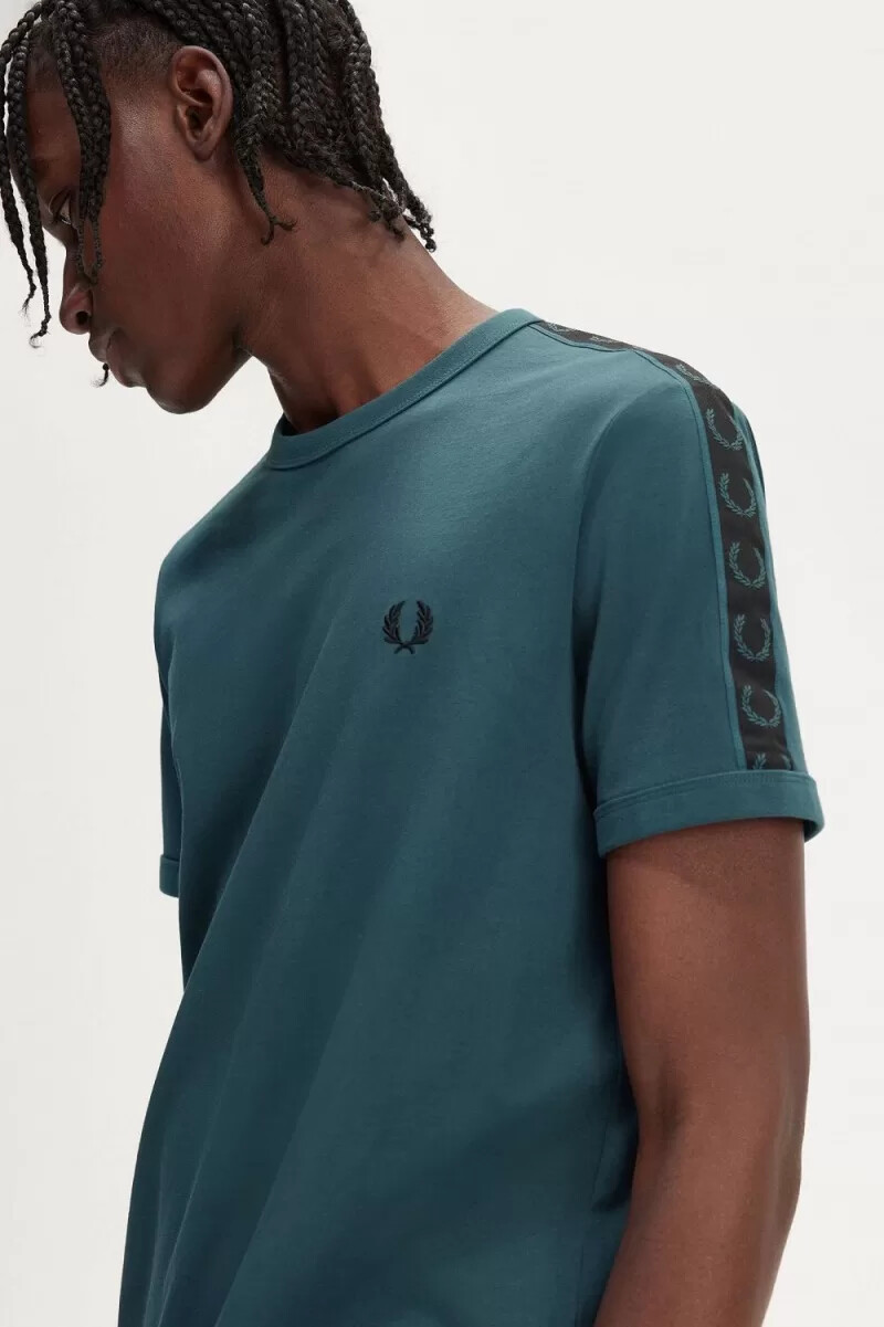 fred perry herren-t-shirt mit kontrastband petrolblauschwarz