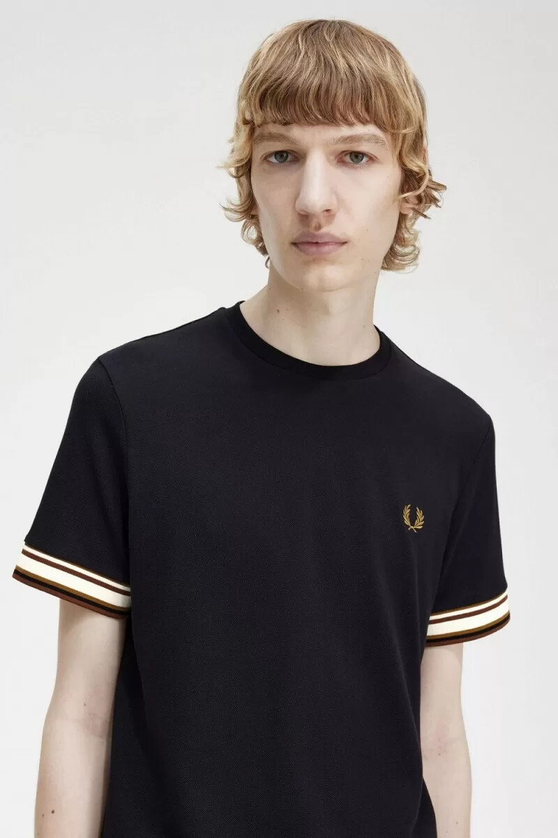 fred perry herren-t-shirt mit auffälligem piqué-streifen schwarz