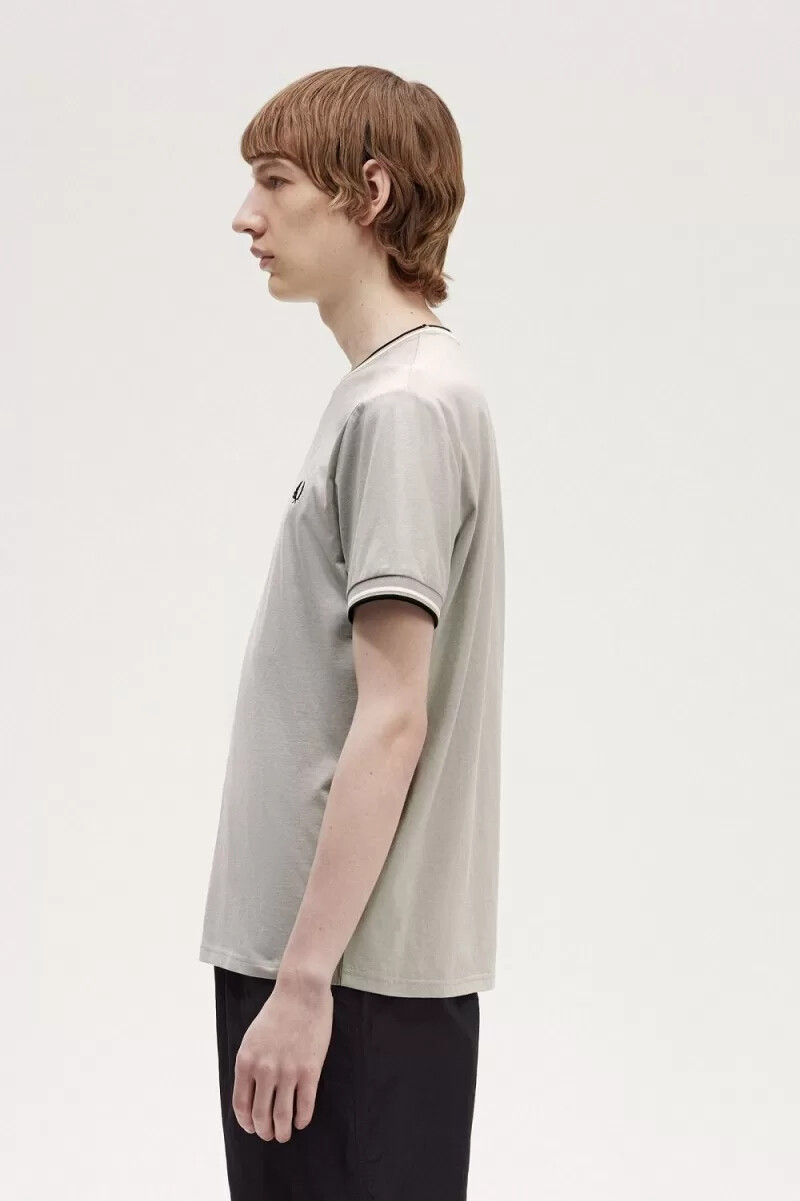fred perry twin tipped herren-t-shirt grau