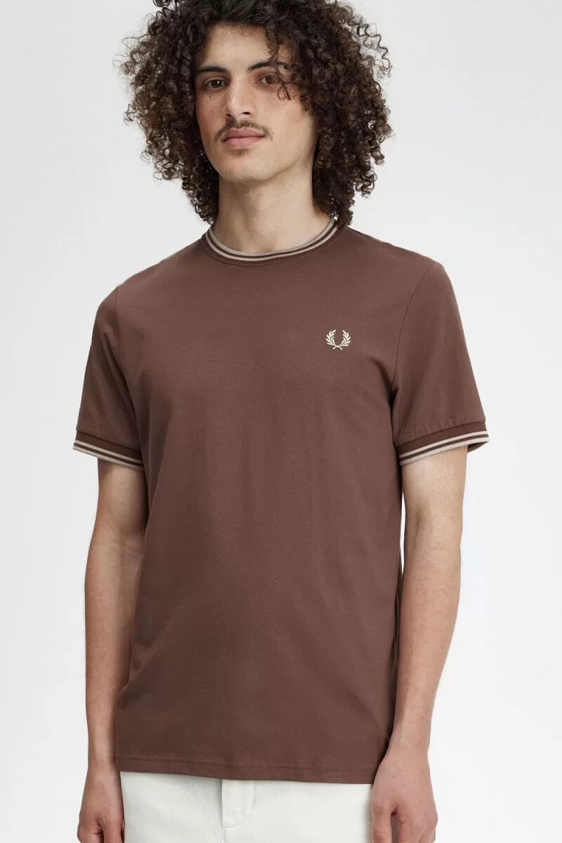 fred perry twin tipped herren-t-shirt dunkelrot warmgrau