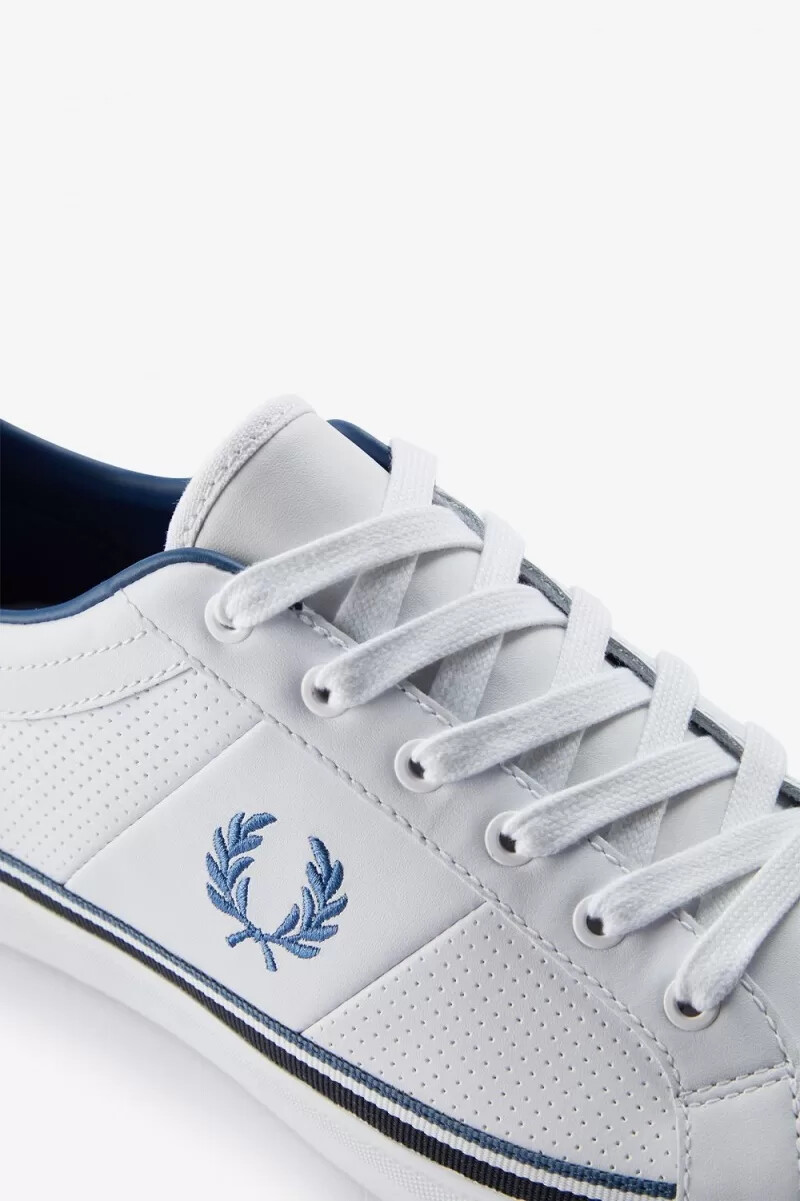 fred perry perforierte baseline herren-tennisschuhe weiß mitternachtsblau